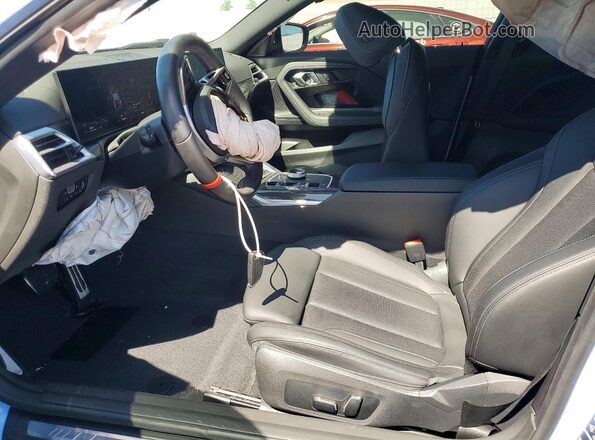 3MW53CM01S8F45901 2025 BMW M2 Синий Вид салона спереди