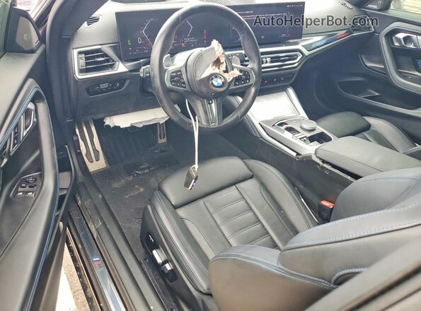 3MW53CM05P8D02602 2023 BMW M2 Фиолетовый Вид панели приборов