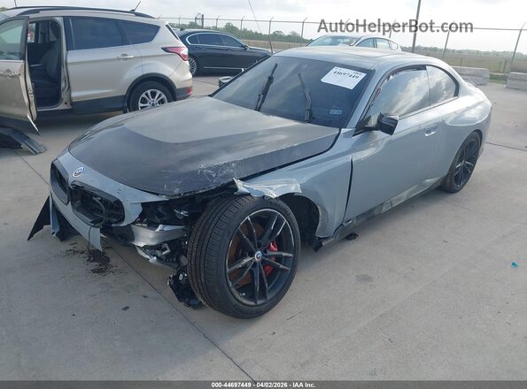 3MW53CM05P8D09565 2023 BMW M2 Gray Vista tres cuartos delantera izquierda