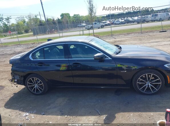 3MW5P9J06N8C72244 2022 BMW 3 SERIES Black სალონის 360-გრადუსიანი ხედი