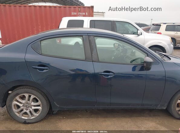 3MYDLBYV1HY190849 2017 TOYOTA YARIS IA Blue Vista interior trasera