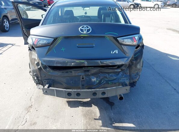 3MYDLBYV1JY313779 2018 TOYOTA YARIS IA Gray Front view