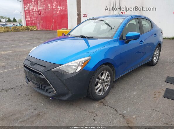 3MYDLBYV2HY157293 2017 TOYOTA YARIS IA Blue Przód lewy