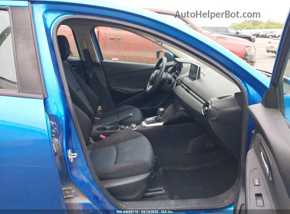3MYDLBYV2HY157293 2017 TOYOTA YARIS IA Blue Widok wnętrza z przodu