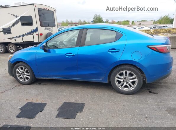 3MYDLBYV2HY157293 2017 TOYOTA YARIS IA Blue Widok wnętrza 360 stopni