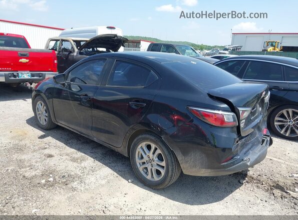 3MYDLBYV2HY189791 2017 TOYOTA YARIS IA Black უკანა მარცხენა