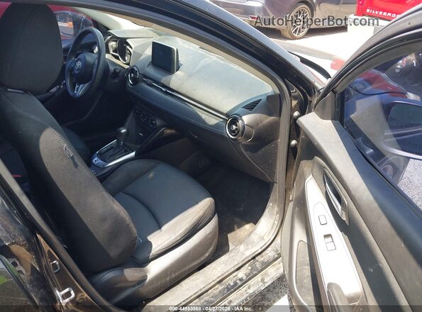 3MYDLBYV2HY189791 2017 TOYOTA YARIS IA Black წინა სალონის ხედი