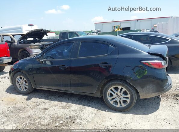 3MYDLBYV2HY189791 2017 TOYOTA YARIS IA Black სალონის 360-გრადუსიანი ხედი