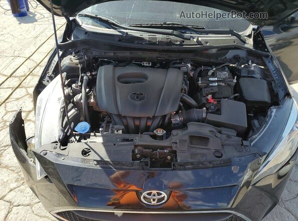 3MYDLBYV2KY517881 2019 TOYOTA YARIS Black 