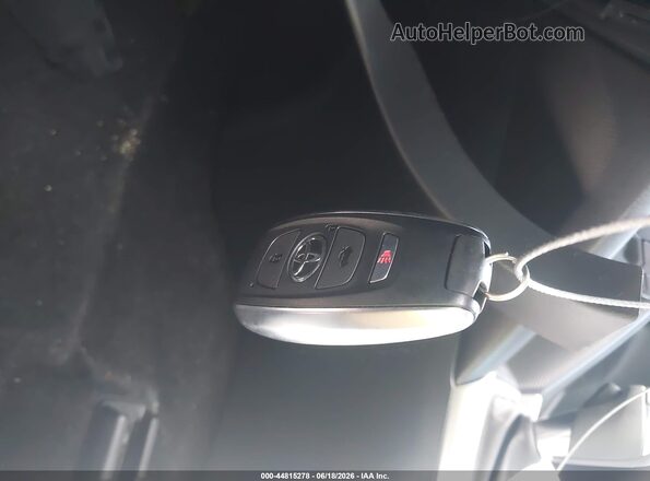 3MYDLBYV2KY524023 2019 TOYOTA YARIS Gray Вид панелі приладів