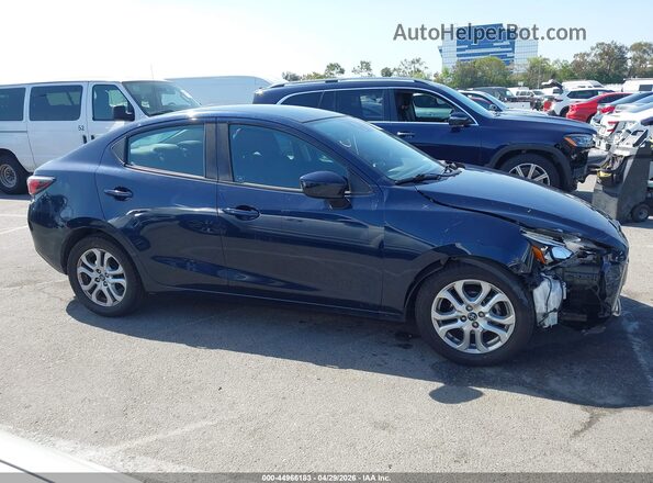 3MYDLBYV3HY188259 2017 TOYOTA YARIS IA Dark Blue Vista interior trasera