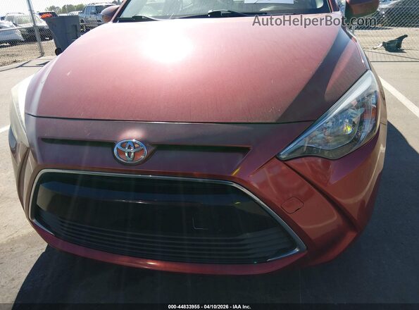 3MYDLBYV3JY315064 2018 TOYOTA YARIS IA Red Սալոնի հետևի տեսք