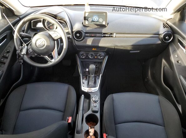 3MYDLBYV4JY331791 2018 TOYOTA YARIS Charcoal Առջևի վահանակի տեսք