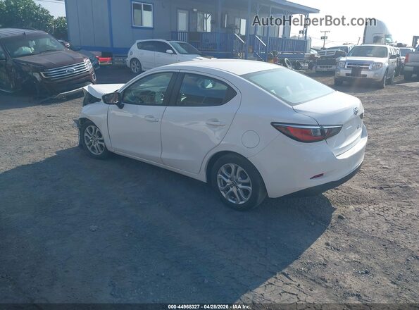 3MYDLBYV7JY327475 2018 TOYOTA YARIS IA White Հետևի ձախ