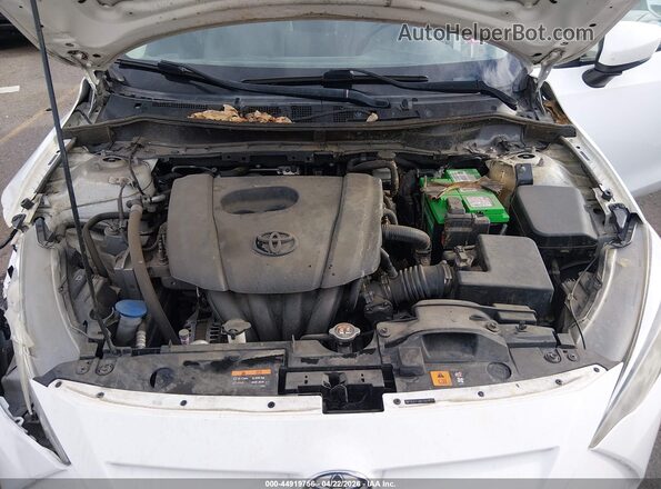3MYDLBYV8KY507033 2019 TOYOTA LE White უკანა ხედი