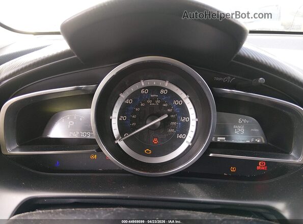 3MYDLBYV9HY174172 2017 TOYOTA YARIS IA Серебряный Вид задних сидений