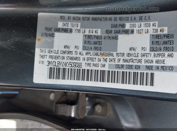 3MYDLBYVXKY509088 2019 TOYOTA YARIS Gray Widok komory silnika