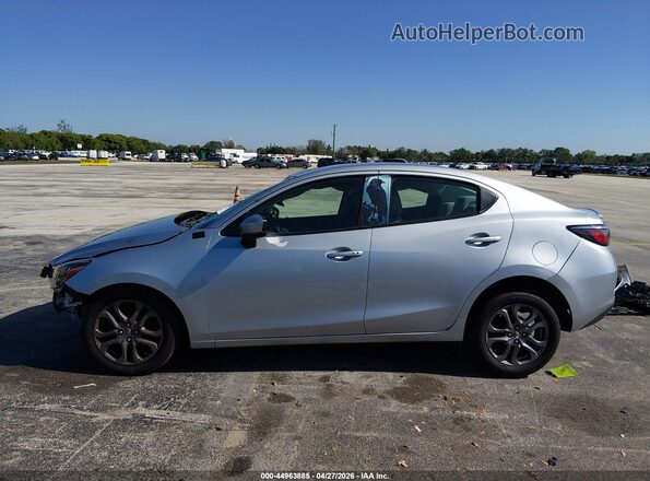 3MYDLBYVXKY515375 2019 TOYOTA LE Silver 