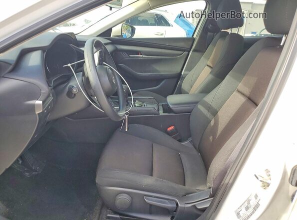 3MZBPAAM8RM431088 2024 MAZDA 3 White Vista interior delantera