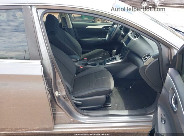 3N1AB7AP0HY387978 2017 NISSAN SENTRA Gray Front interior view