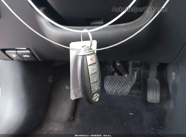 3N1AB7AP2GY330924 2016 NISSAN SENTRA White Dashboard view