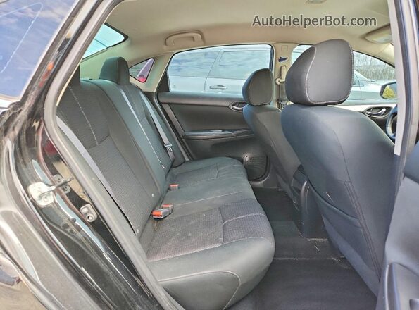 3N1AB7AP3JY299917 2018 NISSAN SENTRA Черный Вид задних сидений