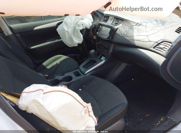 3N1AB7AP3KY446660 2019 NISSAN SENTRA White Vista interior delantera