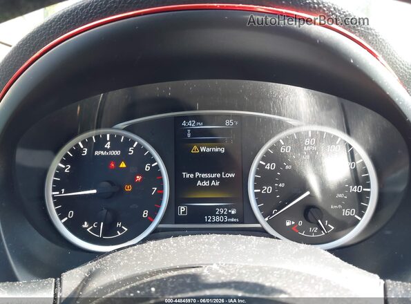 3N1AB7AP4JL625317 2018 NISSAN SENTRA Красный Вид задних сидений