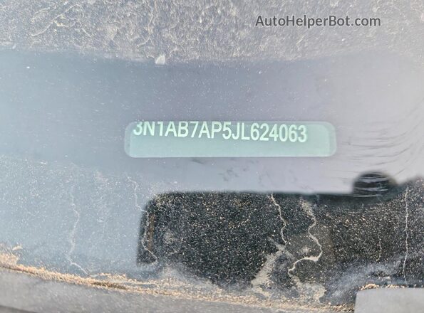 3N1AB7AP5JL624063 2018 NISSAN SENTRA Gray ძრავის განყოფილების ხედი