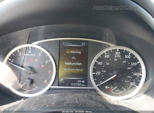 3N1AB7AP8JY262135 2018 NISSAN SENTRA White Widok tylnych siedzeń