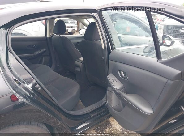 3N1AB8BV4RY302807 2024 NISSAN SENTRA Black VIN կոդի պիտակի տեսք