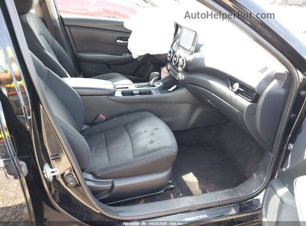 3N1AB8CV3RY299249 2024 NISSAN SENTRA Черный Вид салона спереди