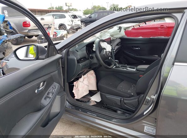 3N1AB8CV3SY407648 2025 NISSAN SENTRA Серый Вид салона спереди