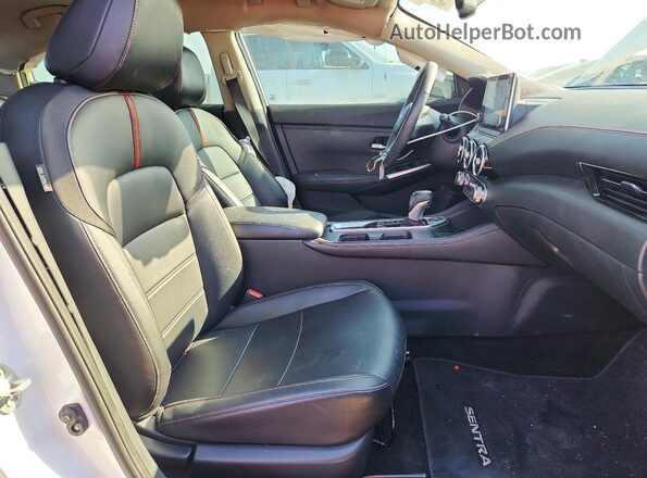 3N1AB8DV2MY254522 2021 NISSAN SENTRA Белый Вид салона спереди