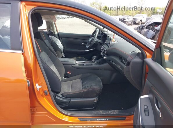 3N1AB8DV2RY309901 2024 NISSAN SENTRA Оранжевый Вид салона спереди