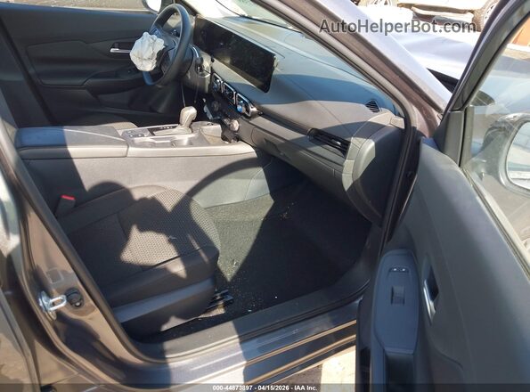 3N1AB9BV5TY210666 2026 NISSAN SENTRA Gray Вид салону спереду