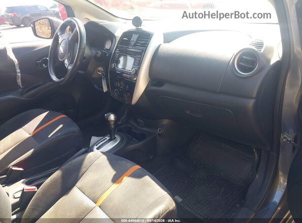 3N1CE2CP3HL355460 2017 NISSAN VERSA NOTE Gray Front interior view