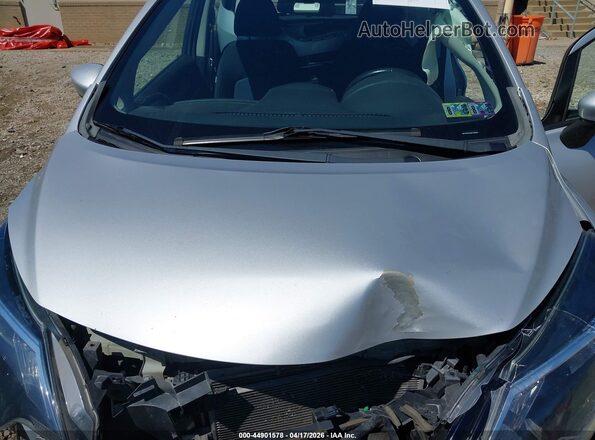 3N1CE2CP4KL358701 2019 NISSAN VERSA NOTE Silver Widok z tyłu