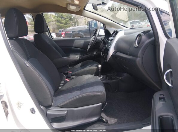 3N1CE2CPXJL365330 2018 NISSAN VERSA NOTE White Front interior view