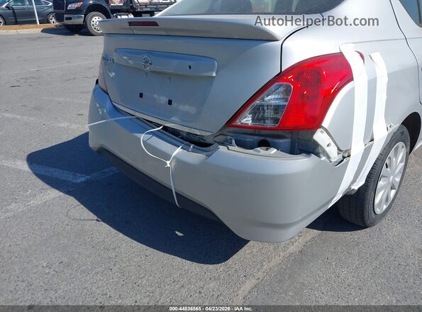 3N1CN7AP5JL841418 2018 NISSAN VERSA Silver 