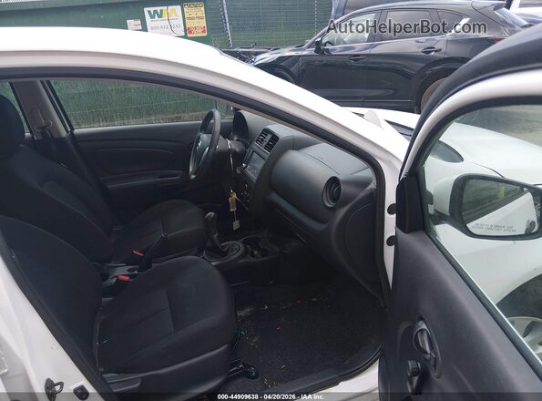 3N1CN7AP8KL810486 2019 NISSAN VERSA White Սալոնի դիմացի տեսք