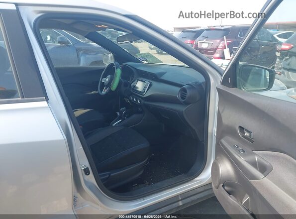 3N1CP5BV5LL487298 2020 NISSAN KICKS Silver Вид салону спереду