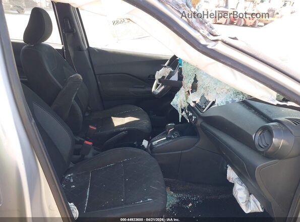3N1CP5BV8LL479521 2020 NISSAN KICKS Silver Вид салону спереду
