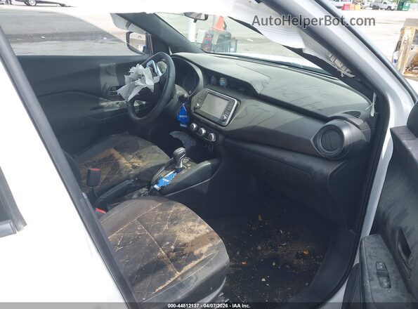 3N1CP5CU3KL492472 2019 NISSAN KICKS White Вид салону спереду
