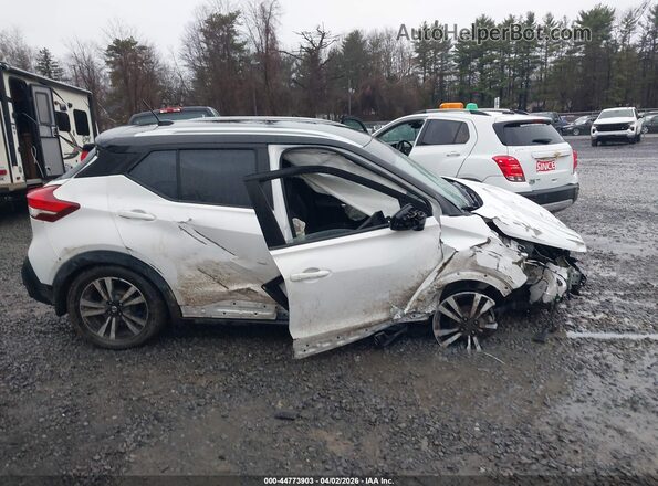 3N1CP5CU5JL515894 2018 NISSAN KICKS White ხელსაწყოთა პანელის ხედი