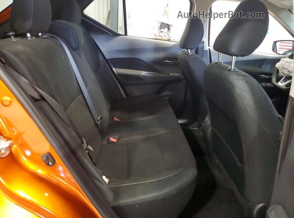 3N1CP5CV0RL519307 2024 NISSAN KICKS Orange Rear interior view