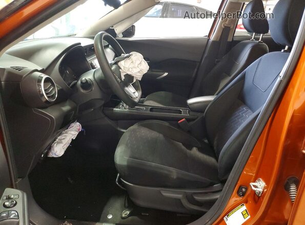 3N1CP5CV0RL519307 2024 NISSAN KICKS Orange Front interior view
