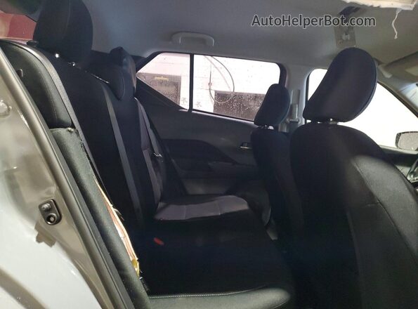 3N1CP5CV0RL519355 2024 NISSAN KICKS Gray Вид задньої частини салону