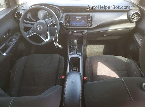 3N1CP5CV5ML483395 2021 NISSAN KICKS Серый Вид панели приборов