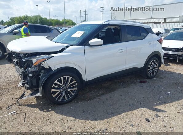 3N1CP5CV5PL514956 2023 NISSAN KICKS Белый Передняя левая четверть